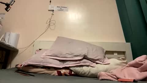 sweet7061 online show from 12-19-25, 05:31