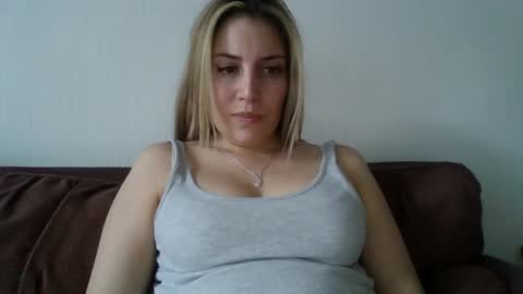 Snapshot of sweet__alana chatting on 01-22-25, 10:15 Sweet alana online show from 01-22-25, 10:15