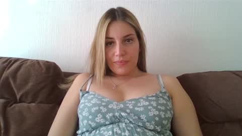 Snapshot of sweet__alana chatting on 02-05-25, 08:25 Sweet alana online show from 02-05-25, 08:25