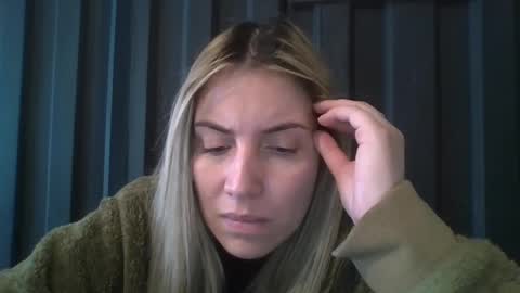 Snapshot of sweet__alana chatting on 09-29-25, 11:59 Sweet alana online show from 09-29-25, 11:59
