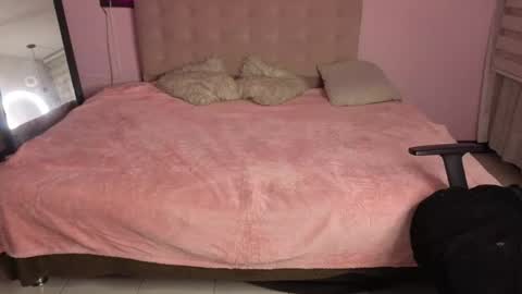 Snapshot of sweet__cat__ chatting on 06-05-26, 08:09 sweet__cat__ online show from 06-05-26, 08:09