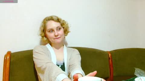 Snapshot of sweet__daddy8 chatting on 02-02-25, 06:10 BredEmiliya online show from 02-02-25, 06:10