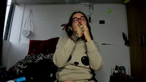 Snapshot of sweet__suck69bitch chatting on 01-05-25, 10:19 sweet__suck69bitch online show from 01-05-25, 10:19