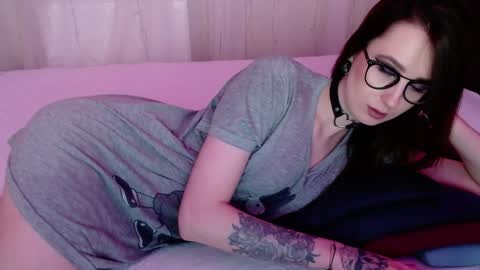 Snapshot of sweet_alica15 chatting on 01-12-25, 10:33 Alice online show from 01-12-25, 10:33