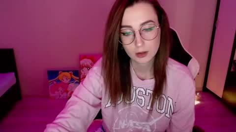 Snapshot of sweet_alica15 chatting on 02-18-25, 06:15 Alice online show from 02-18-25, 06:15
