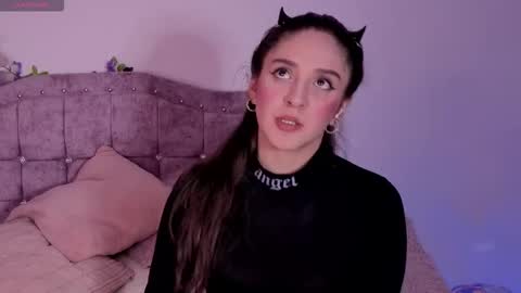 Snapshot of sweet_anllela chatting on 11-28-25, 04:04 Sthefany Lauren Independent Model online show from 11-28-25, 04:04