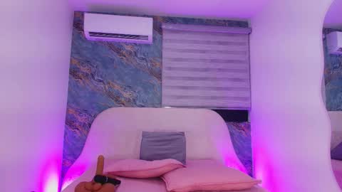 Ariel online show from 03-27-26, 03:34