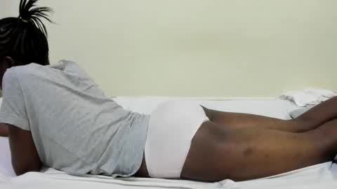 sweet_arya1 online show from 10-17-25, 07:05