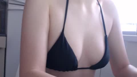 Snapshot of sweet_baby_kate chatting on 11-24-25, 08:25 Kate and Erica online show from 11-24-25, 08:25