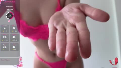 Snapshot of sweet_baby_kate chatting on 03-08-26, 07:45 Kate and Erica online show from 03-08-26, 07:45