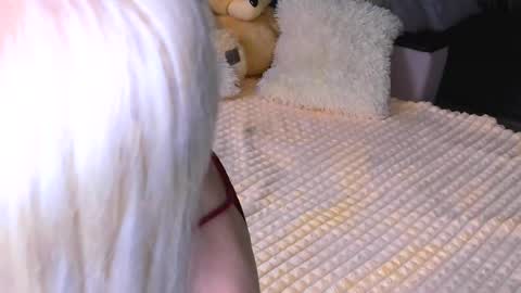 Snapshot of sweet_barbe chatting on 09-24-25, 05:38 Alice online show from 09-24-25, 05:38