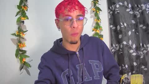 Snapshot of sweet_boy2224 chatting on 11-26-25, 02:56 sweet_boy2224 online show from 11-26-25, 02:56