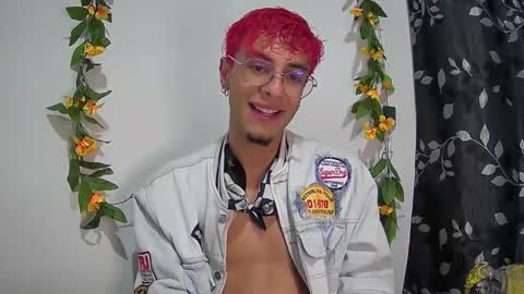 Snapshot of sweet_boy2224 chatting on 11-28-25, 01:30 sweet_boy2224 online show from 11-28-25, 01:30