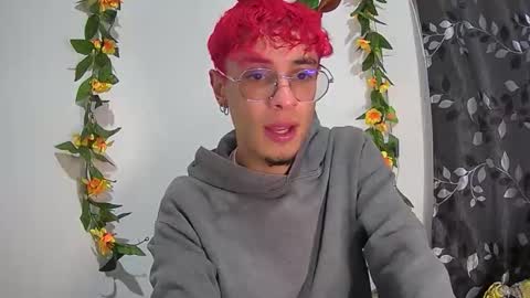 Snapshot of sweet_boy2224 chatting on 11-29-25, 05:16 sweet_boy2224 online show from 11-29-25, 05:16