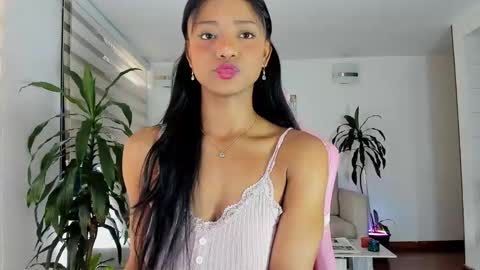 Snapshot of sweet_brunette88 chatting on 02-18-26, 07:32 sweet_brunette88 online show from 02-18-26, 07:32