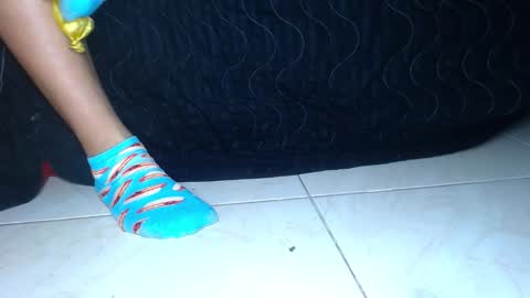 Bubbles online show from 11-10-25, 04:55