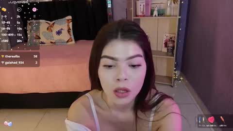 Candy online show from 10-11-25, 03:54