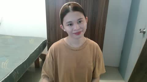 sweet_cassyxx online show from 03-18-26, 01:31