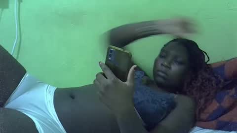 sweet_cherie1 online show from 04-16-26, 09:39