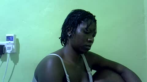 Snapshot of sweet_cherie1 chatting on 07-11-26, 06:43 sweet_cherie1 online show from 07-11-26, 06:43