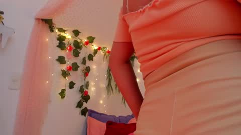 Chloe online show from 12-18-24, 06:14