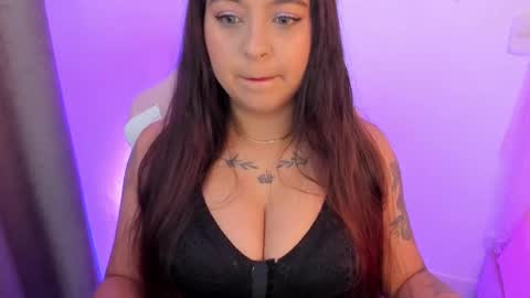 Chloe online show from 12-23-24, 08:47