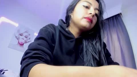 Canela online show from 03-25-26, 04:57