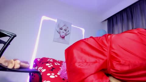 Canela online show from 04-18-26, 07:07