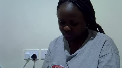 Snapshot of sweet_cindy8 chatting on 09-20-25, 06:53 Queen cindy online show from 09-20-25, 06:53