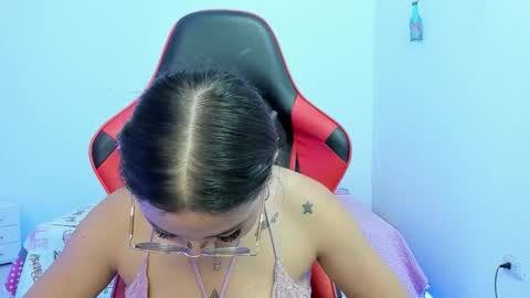 Snapshot of sweet_coral_ chatting on 03-09-26, 10:30 sweet_coral_ online show from 03-09-26, 10:30