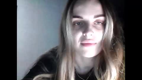 sweet_cute98 online show from 11-28-25, 05:48