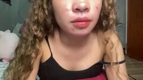 Snapshot of sweet_daisy04 chatting on 02-05-26, 05:01 Daisy online show from 02-05-26, 05:01