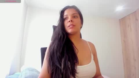 Snapshot of sweet_dreamses chatting on 07-09-26, 02:10 Kendra online show from 07-09-26, 02:10