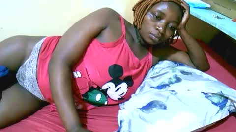 Snapshot of sweet_elena24 chatting on 09-19-25, 09:37 shillah online show from 09-19-25, 09:37