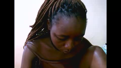 Snapshot of sweet_elena24 chatting on 11-11-25, 07:41 shillah online show from 11-11-25, 07:41