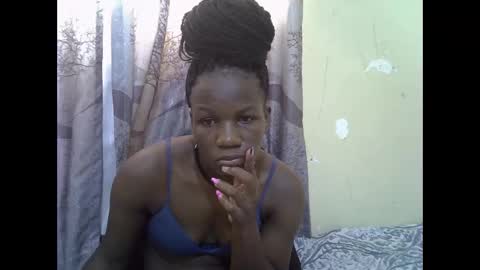Snapshot of sweet_elisa001 chatting on 05-16-26, 06:43 Edah online show from 05-16-26, 06:43