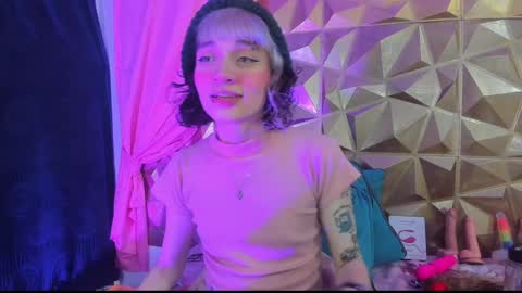  emmili  online show from 12-24-24, 11:49