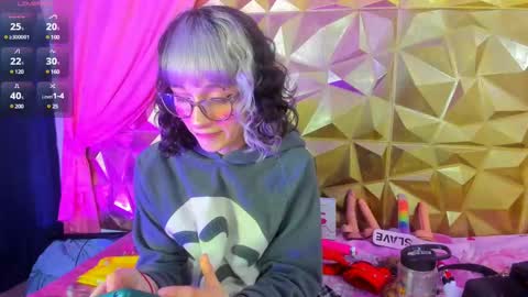  emmili  online show from 03-07-25, 03:39