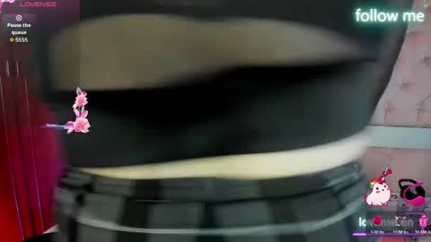 Snapshot of sweet_emmili chatting on 04-22-26, 12:18 emmili online show from 04-22-26, 12:18