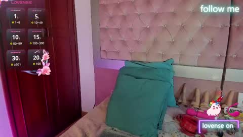 Snapshot of sweet_emmili chatting on 04-27-26, 12:25 emmili online show from 04-27-26, 12:25