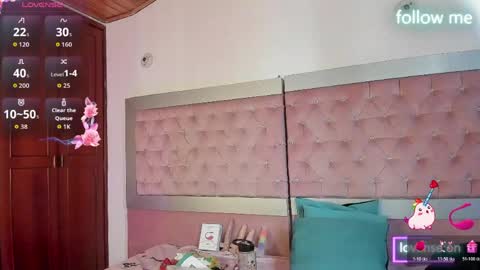 Snapshot of sweet_emmili chatting on 05-25-26, 12:33 emmili online show from 05-25-26, 12:33