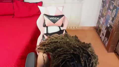 Snapshot of sweet_explotion chatting on 11-28-25, 03:09 sweet thani online show from 11-28-25, 03:09