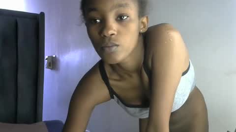 Snapshot of sweet_freaky chatting on 12-04-25, 08:12 sweet_freaky online show from 12-04-25, 08:12