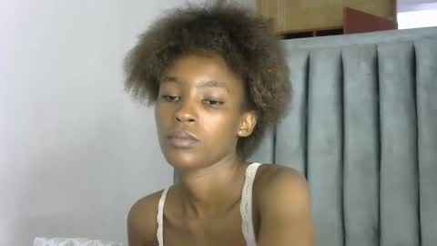 Snapshot of sweet_freaky chatting on 12-05-25, 01:52 sweet_freaky online show from 12-05-25, 01:52
