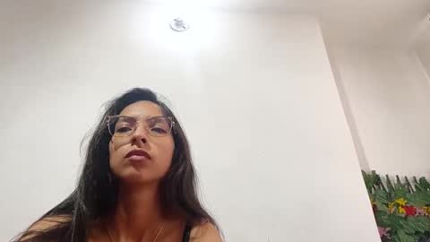 Snapshot of sweet_gir10 chatting on 03-25-26, 05:41 SWEET GIRL online show from 03-25-26, 05:41