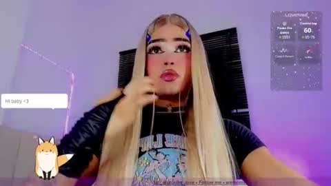Snapshot of sweet_goddess23 chatting on 05-27-26, 10:34 sweet_goddess23 online show from 05-27-26, 10:34