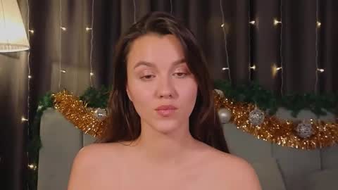 Snapshot of sweet_haeven chatting on 12-25-24, 09:11 Im Mia.LOVELY PATTERNS 100 120 160 200 my toy buzzes from 2 tip online show from 12-25-24, 09:11