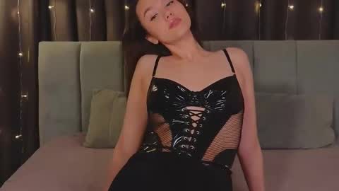 Snapshot of sweet_haeven chatting on 01-29-25, 06:50 Im Mia.LOVELY PATTERNS 100 120 160 200 my toy buzzes from 2 tip online show from 01-29-25, 06:50