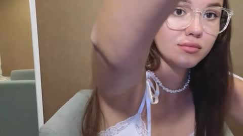 Snapshot of sweet_haeven chatting on 10-20-25, 03:12 Im Mia.LOVELY PATTERNS 100 120 160 200 my toy buzzes from 2 tip online show from 10-20-25, 03:12