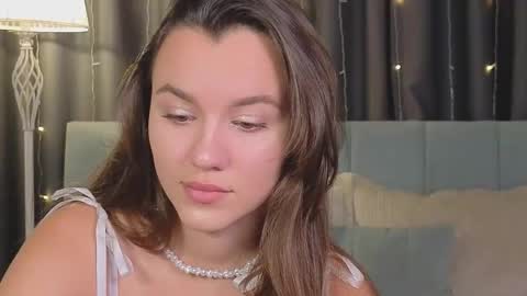 Snapshot of sweet_haeven chatting on 11-17-25, 06:14 Im Mia.LOVELY PATTERNS 100 120 160 200 my toy buzzes from 2 tip online show from 11-17-25, 06:14